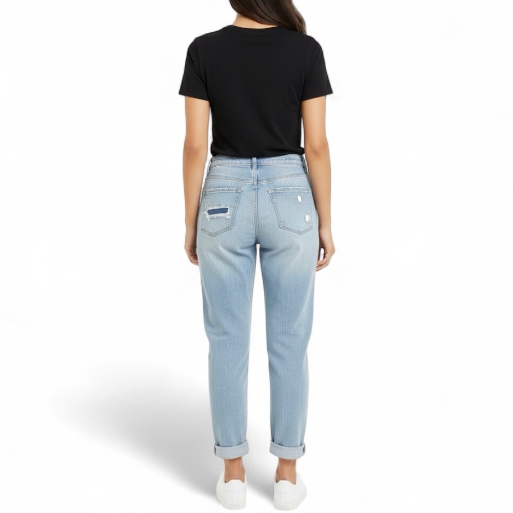 BDG Mom high-rise distressed jeans jeans. Size 25. Retails $69 NWT. - Picture 4 of 17